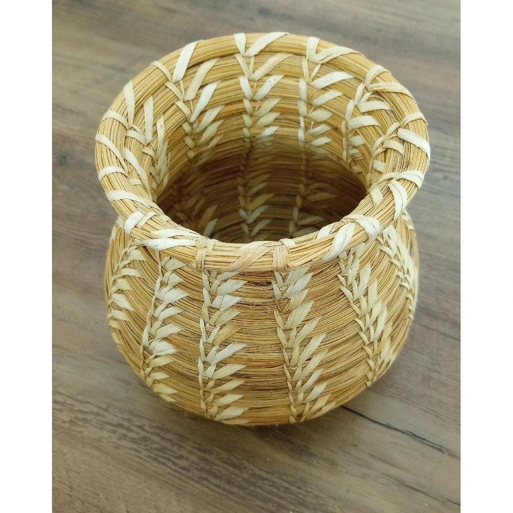 Papago/Tohono Traditional Hand Made Woven Urn/Vase Basket